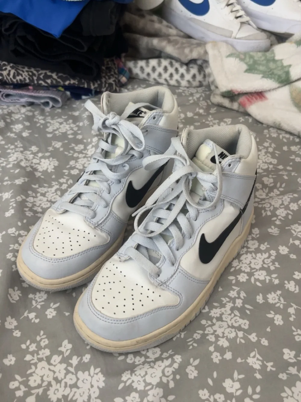 Nike Mid-Top Sneakers in White, Light Gray and Black Swoosh